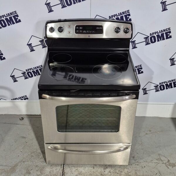 GE Stove JCBP65SPSS 30" Electric Glass top, 4 burners, Free Standing  5.0 cu.ft, Self Clean, Sabbath Mode, big window, used Refurbished 