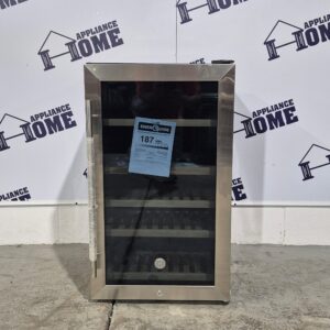 Scratch Dent Beverage Center GE 19" GVS04BQNSS New