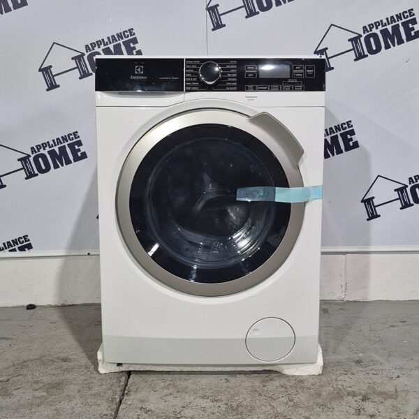 Open Box Washer Electrolux ELFW4222AW 24" New