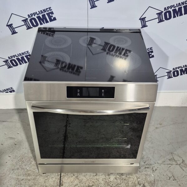 Floor Model Induction Stove Frigidaire Gallery GCFI306CBF30" Refurbished