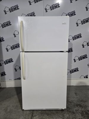 Frigidaire FFHT1513LW Top Freezer Refrigerator, 28 inch 15 cu. ft. white used