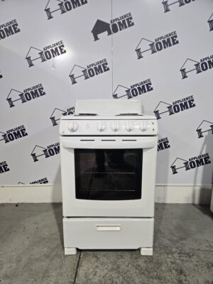 GE JCAS300DMWW Electric stove coil white 4 burners used with 6 months warranty
