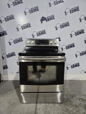Samsung Stove NE595R1ABSR 30 Electric, freestanding, glass top, 5 Burners, 5.9 cu. ft. Self Clean, Convection, Storage Drawer, Stainless Steel color, Used refurbished.